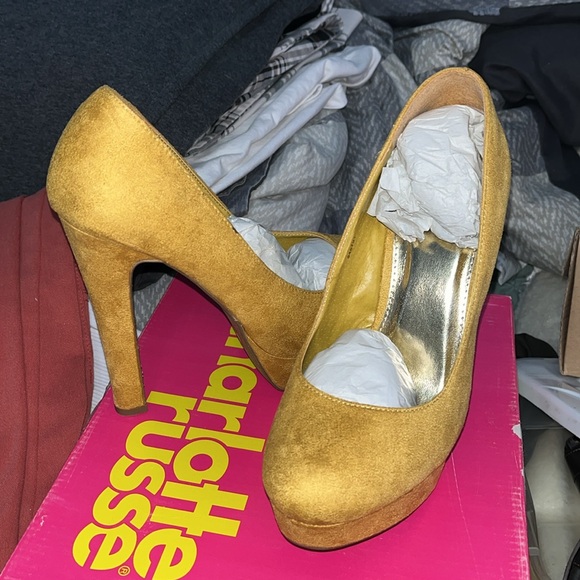 High Heels - Picture 5 of 5